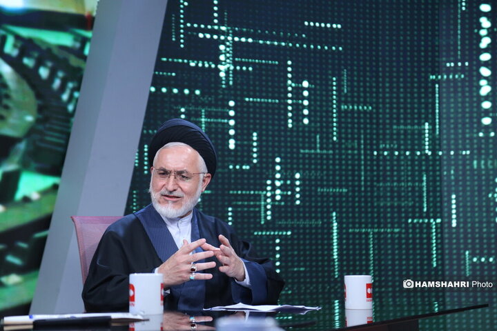 موضوع جدال شرق و غرب در برنامه زیر پوست مجلس