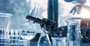 نگاهی تحلیلی به دیدگاه فلسفی و علمی آلبرت اینشتین درباره خلاقیت و دانش