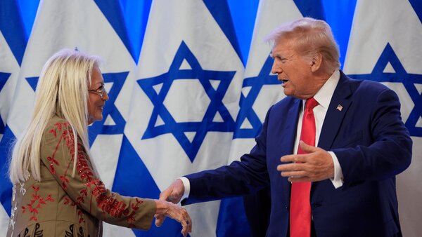 زن اسرائیلی که آمریکا را میچرخاند! + عکس و فیلم  | نفوذ پشت صحنه بانوی لابی و اعتراف ناخواسته ترامپ