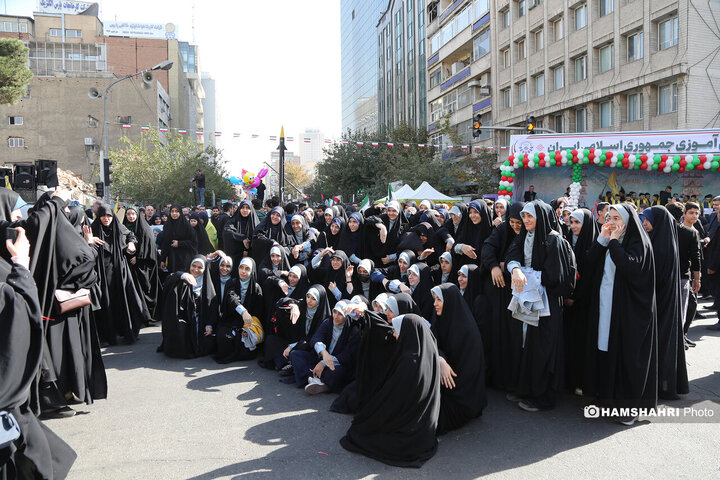 مراسم سیزدهم آبان