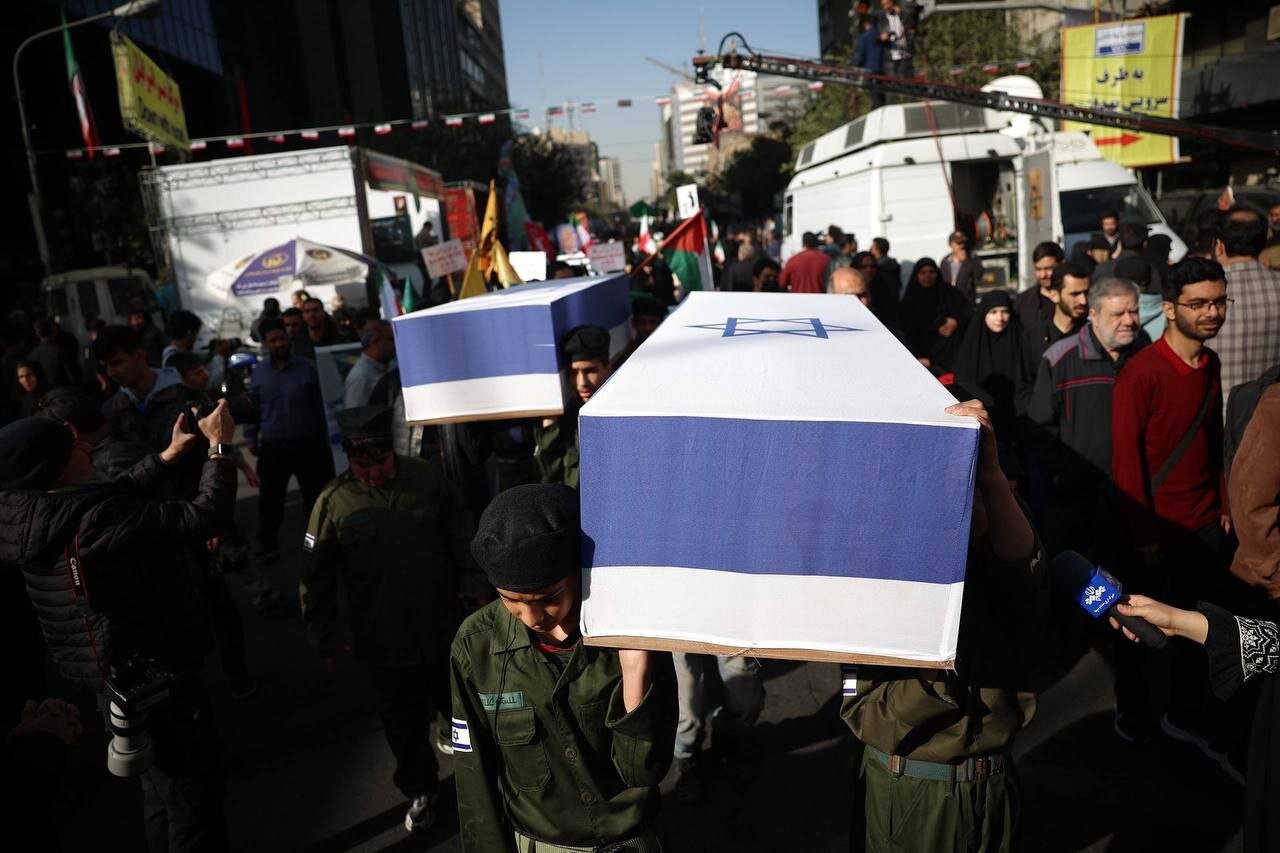 حمل تابوت‌های سربازان صهیونیست در تهران ا تصاویر