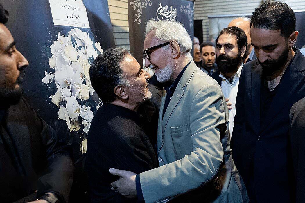 تصاویری از مراسم ترحیم سیدمحمد تاج‌زاده؛ از حضور غلامحسین کرباسچی تا بهزاد نبوی و ... | تصاویر