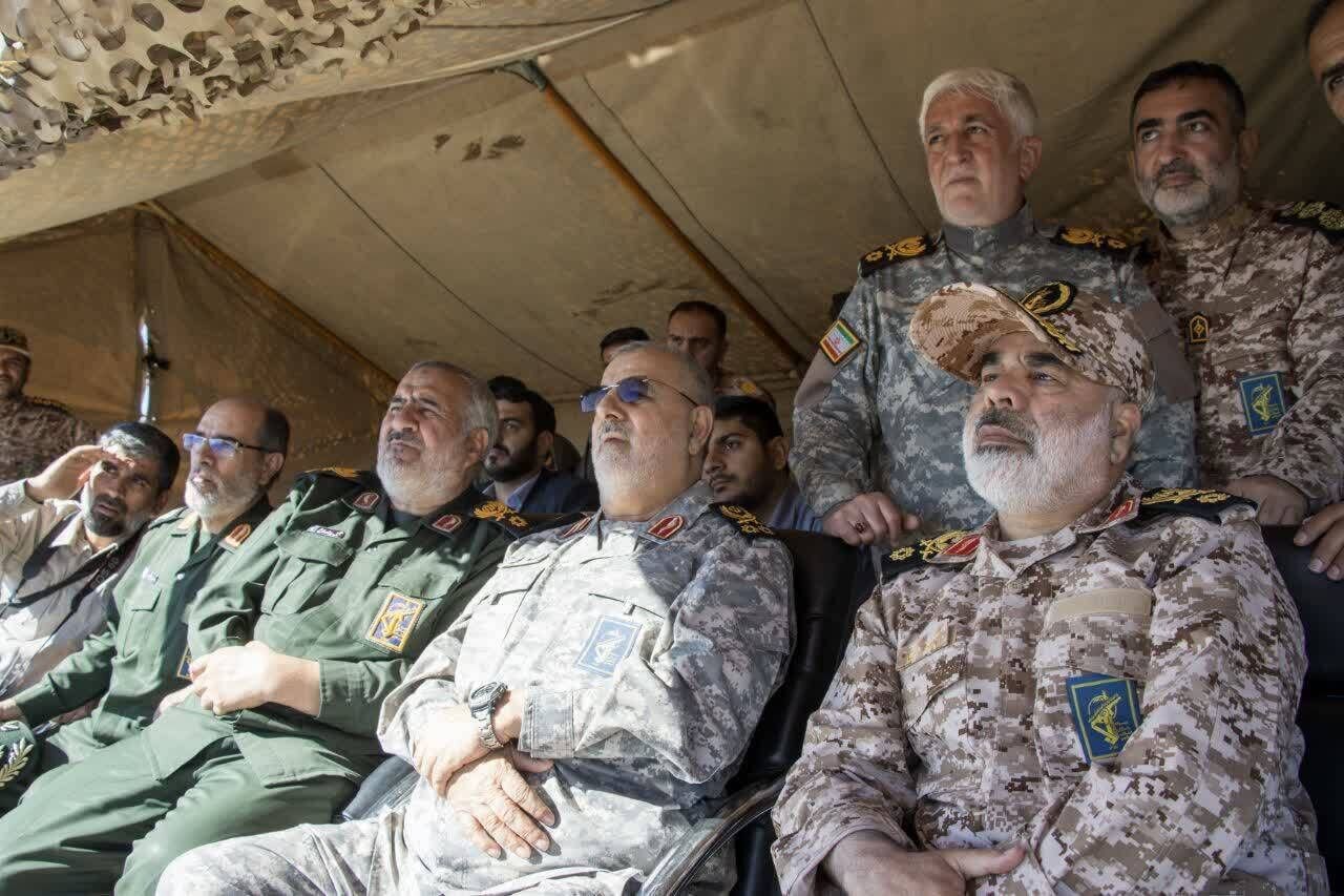 سپاه مانور پهپادی یگان سجیل را با حضور فرمانده کل سپاه برگزار کرد | تصاویر