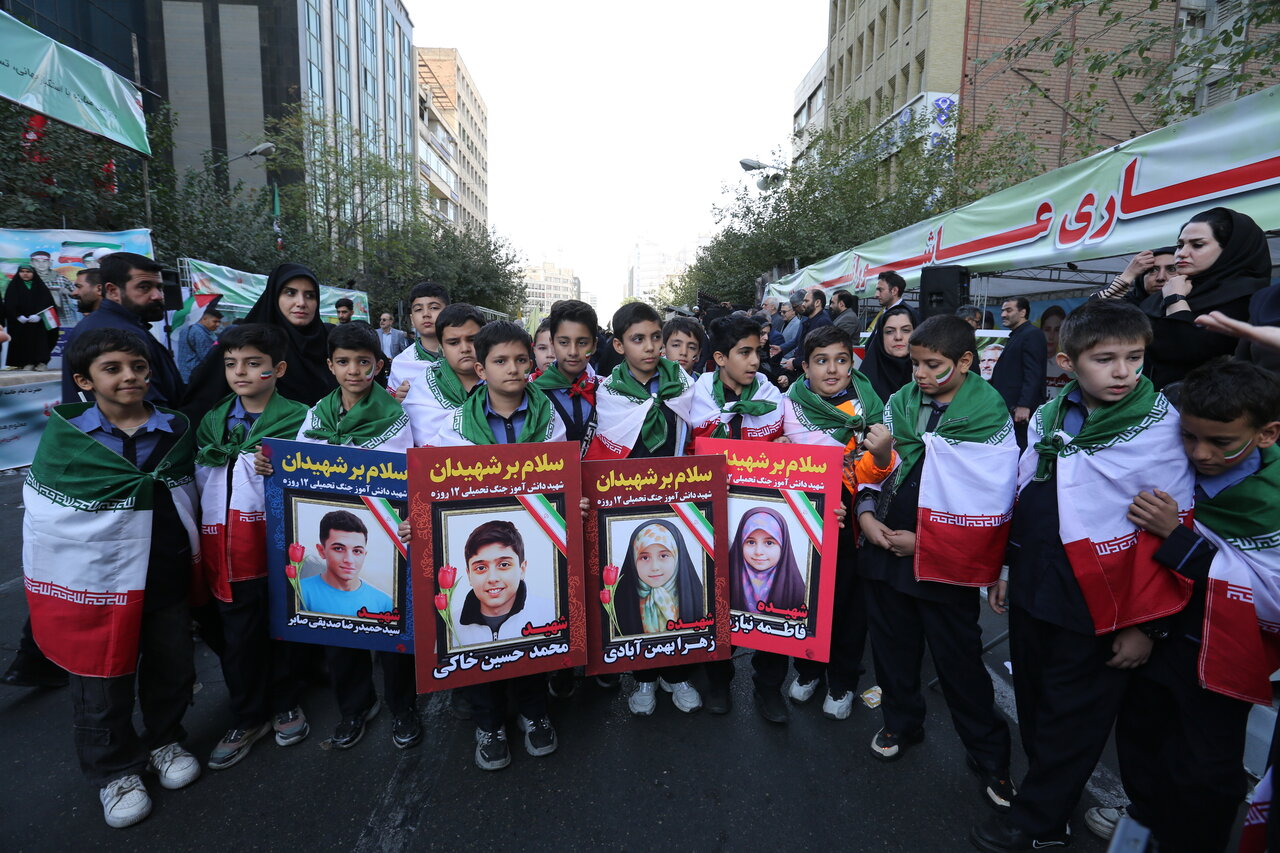 یکصدا با یار دبستانی | گزارش تصویری از مراسم باشکوه 13 آبان