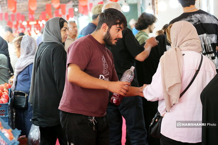 برگزاری جشنواره انار در مصلای تهران