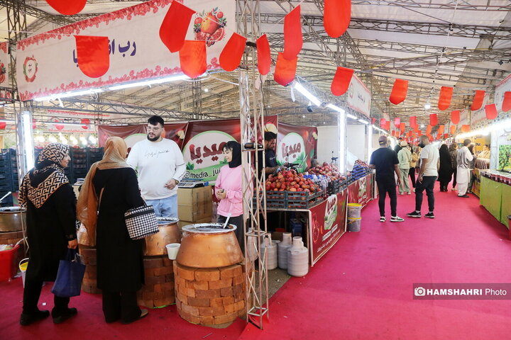 برگزاری جشنواره انار در مصلای تهران