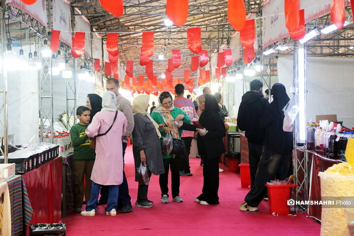 برگزاری جشنواره انار در مصلای تهران
