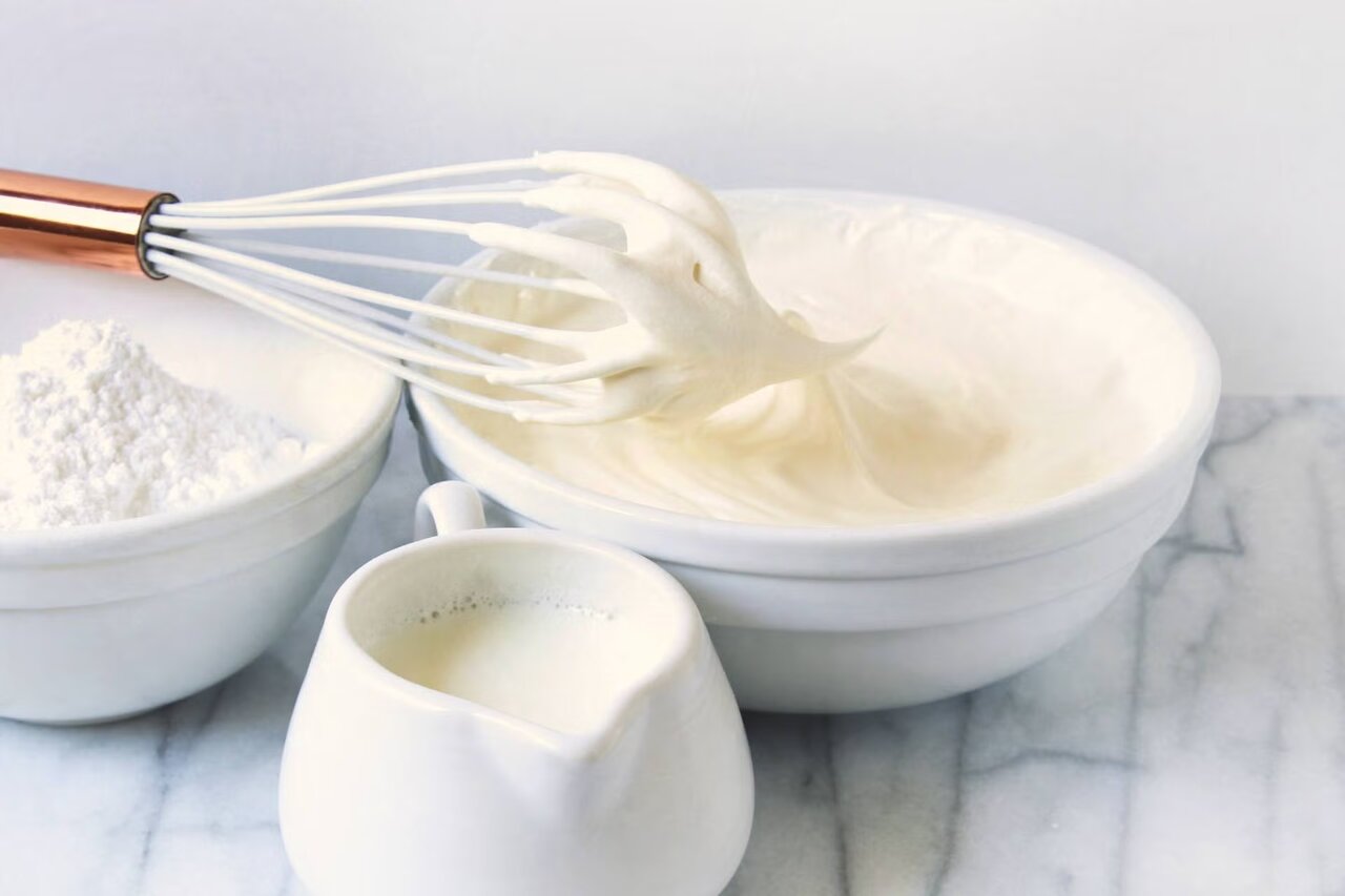 روش صحیح فرم دادن خامه قنادی ؛ آموزش کامل فرم‌دهی خامه به روش قنادی‌ها