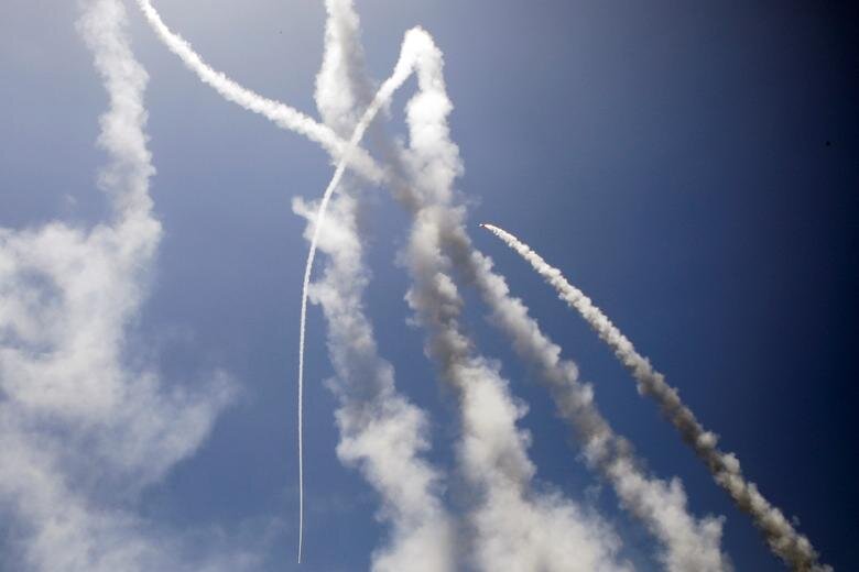 Pojava linearnih oblakov nad Teheranom pojasnjena