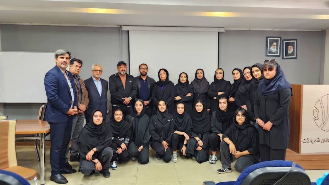 رونمایی از پیراهن و اعزام تیم سپک‌تاکرای بانوان تهران