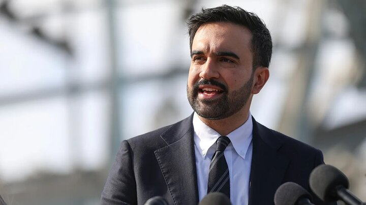 زهران ممدانی پس از مراسم تحلیف، برای کارکنان شکلات داغ سرو کرد | ویدئو