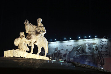 تمجید  دبیر شورای عالی انقلاب فرهنگی از نصب مجسمه والرین