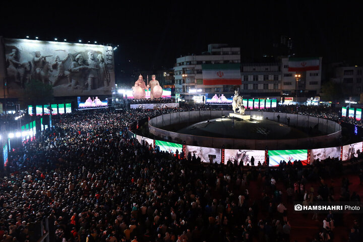 والرین  مغلوب در میدان انقلاب زانو زد
