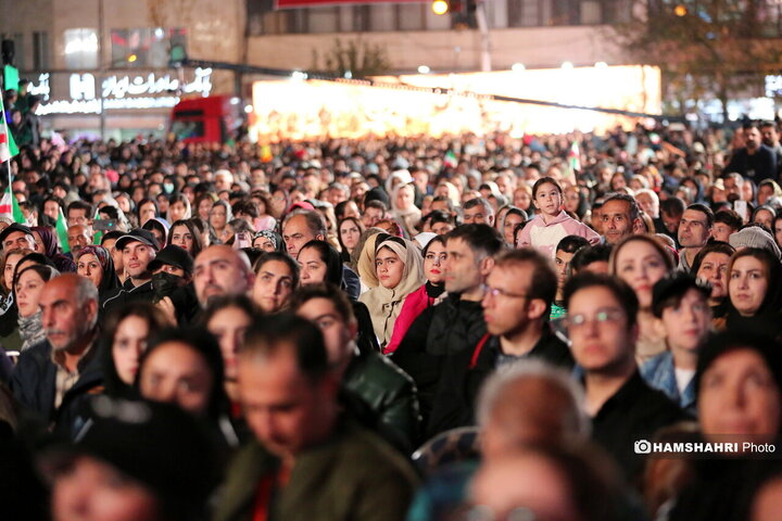 والرین امشب در میدان انقلاب مقابل اقتدار ایرانیان زانو زد