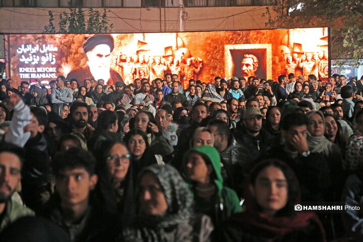 والرین امشب در میدان انقلاب مقابل اقتدار ایرانیان زانو زد
