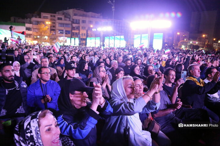 والرین امشب در میدان انقلاب مقابل اقتدار ایرانیان زانو زد