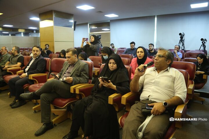 نشست خبری کمیته گردشگری شورای اسلامی شهر تهران امروز در سالن سعدی برج میلاد به ریاست احمد علوی و عباس حیدری مدیر عامل برج میلاد برگزار شد