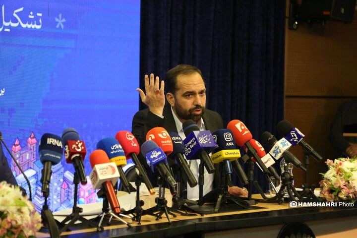 نشست خبری کمیته گردشگری شورای اسلامی شهر تهران امروز در سالن سعدی برج میلاد به ریاست احمد علوی و عباس حیدری مدیر عامل برج میلاد برگزار شد