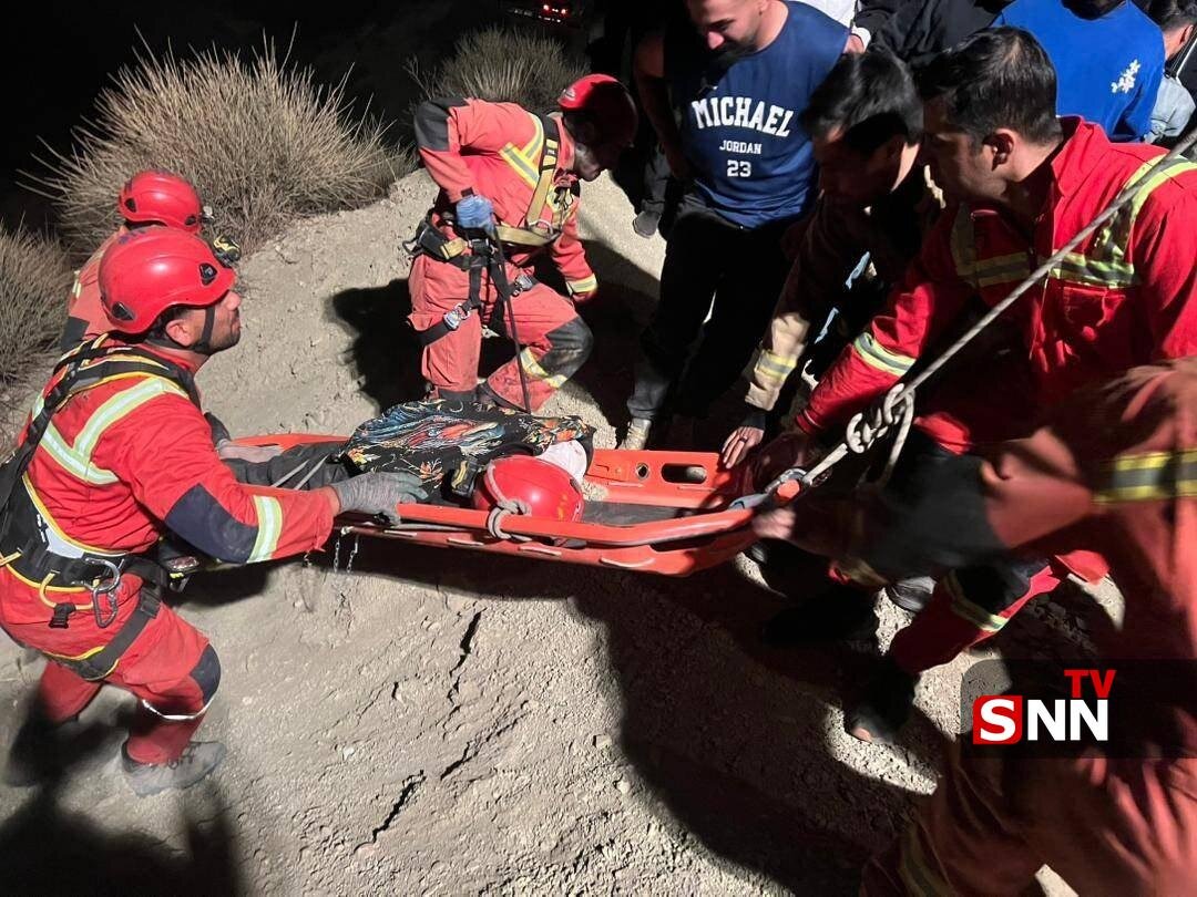 سقوط هولناک جوان موتورسوار به دره در وردیج + ویدئو | تصاویری از وضعیت جوان بعد از خروج از دره