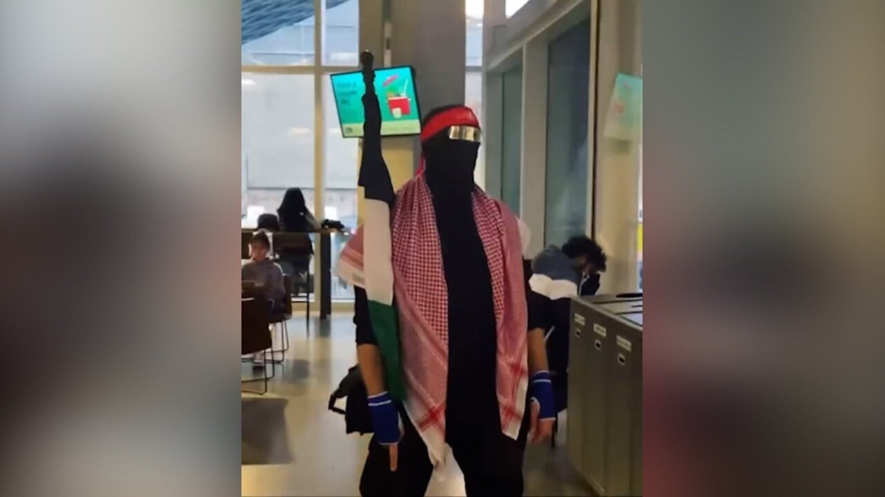 پوشش متفاوت دانشجویان تورنتو در کانادا برای حمایت از فلسطین + و یدئو