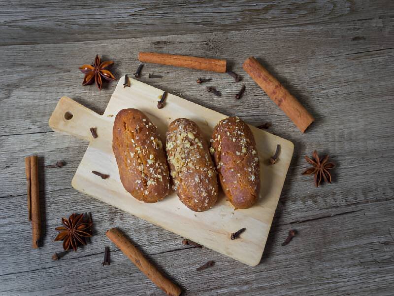 ملوماکرونا؛ محبوب‌ترین و اصیل‌ترین شیرینی‌ کشور یونان برای زمستان