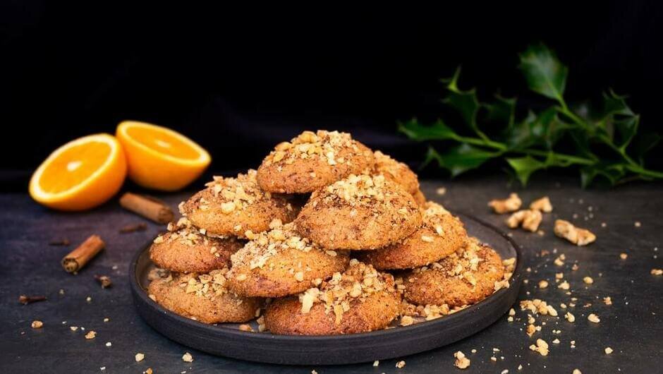 ملوماکرونا؛ محبوبترین و اصیلترین شیرینی کشور یونان برای زمستان