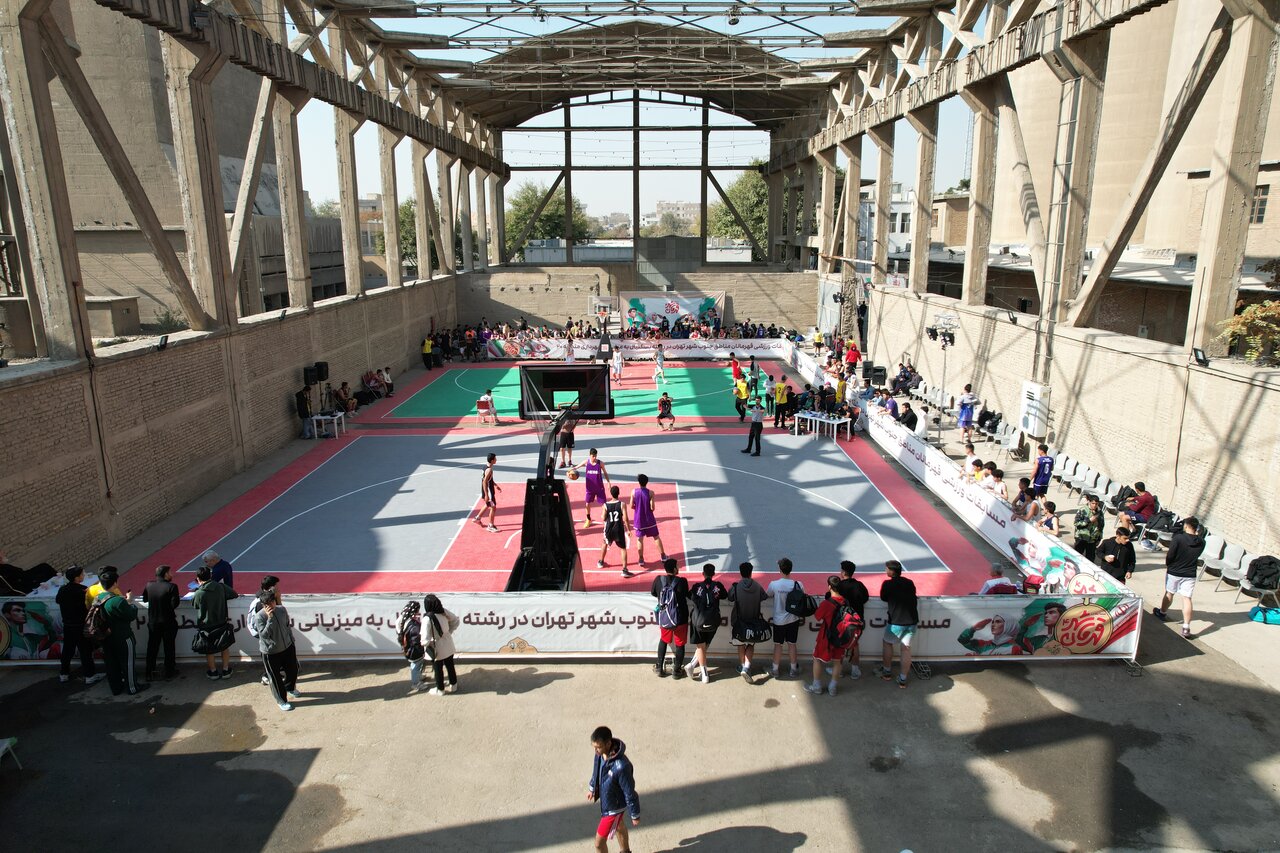 کارخانه سیمان میزبان قهرمانان شهر