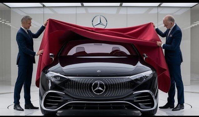 کابینِ دیجیتال و رانندگی نیمه فضایی، از پانامرا هیبرید تا مرسدس EQS | رقابت داغ برندهای لوکس برای سلطه بر آینده حملونقل