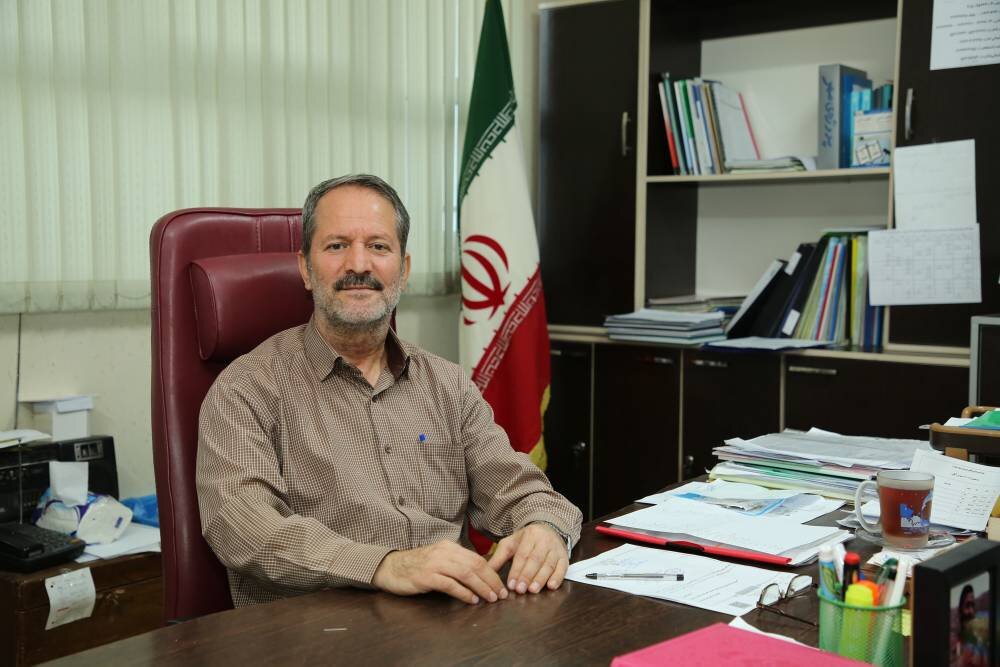 نجات آینده در حاشیه تهران | این مدیر مدرسه مراقب فرزندان ایران است