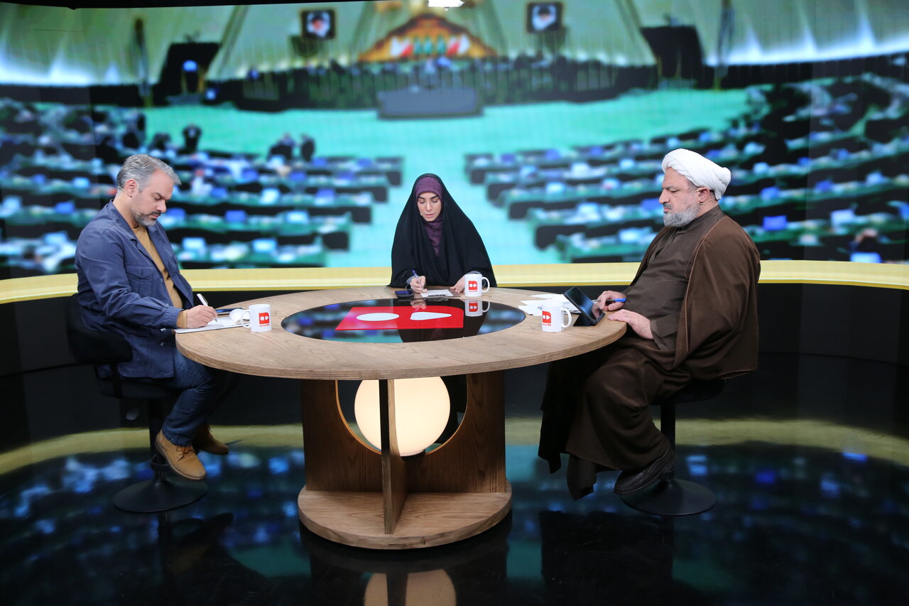 فیلترینگ تصمیم غلطی بود ؟ | رسایی: به این دلیل حضور عارف در دولت غیرقانونی است | کوچی: آمارهای شما غلط است