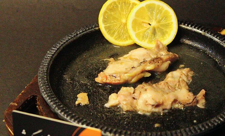 چندش آورترین غذاهای جهان ؛ اینجا جنین را هم می خورند + تصاویر | بفرمایید نوشیدنی مار و سوپ خون