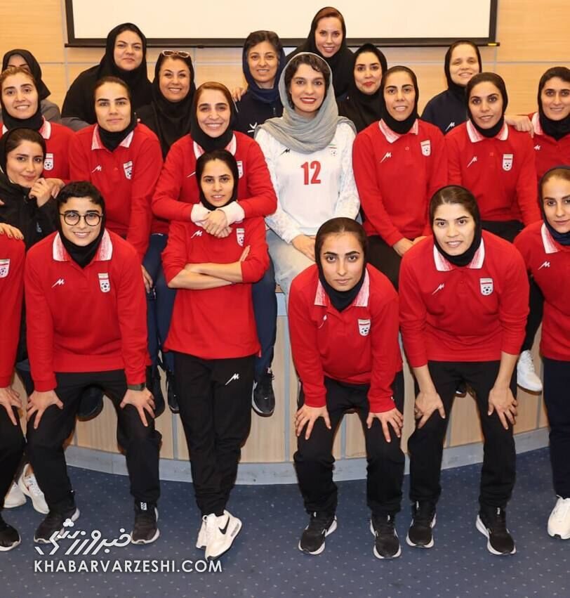 استایل ورزشی الیکا عبدالرزاقی با پیراهن شماره ۱۲ تیم ملی ترند شد! | تصاویر