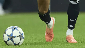 تصاویر دیده نشده از اسطوره فوتبال در کنار همسرش