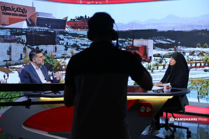 گفتگو با علی رمضانی رئیس باغ کتاب