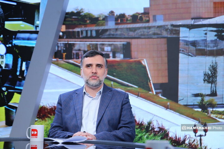 گفتگو با علی رمضانی رئیس باغ کتاب