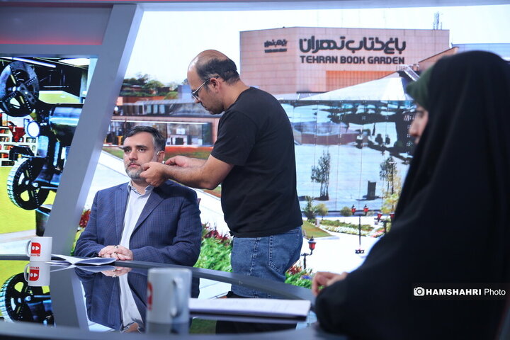 گفتگو با علی رمضانی رئیس باغ کتاب