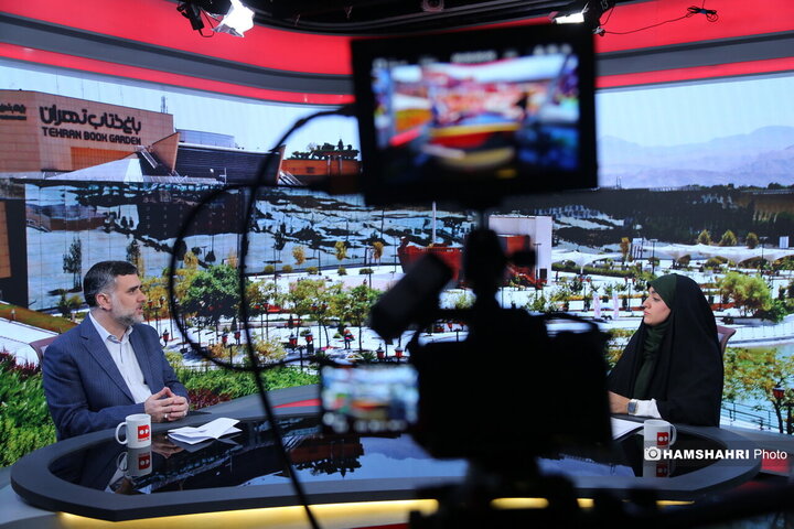 گفتگو با علی رمضانی رئیس باغ کتاب