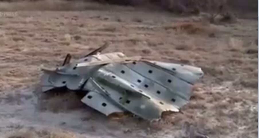 اولین تصاویر از هواپیمای تکه تکه شده در گرجستان + ویدئو | لحظه هولناک سقوط