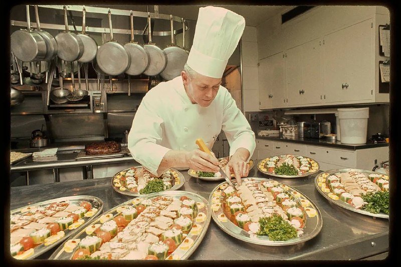 ترامپ این روزها چه غذاهایی می خورد ؟ + تصاویر | همه چیز درباره آشپزخانه اختصاصی کاخ سفید