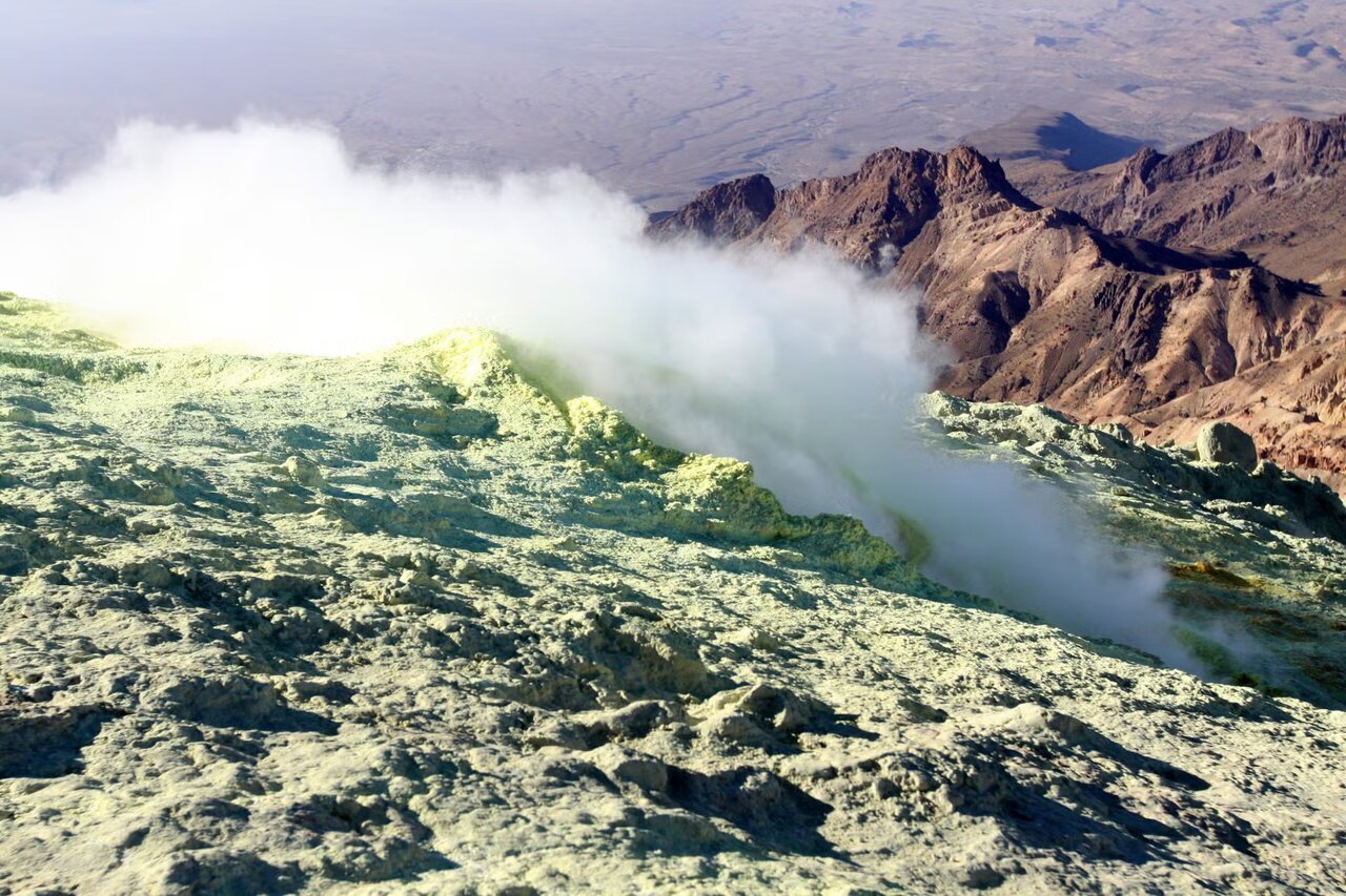 فوران زیبایی از کوههای آتشفشانی در ایران