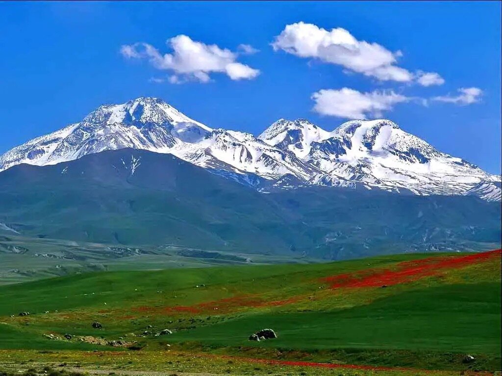  فوران زیبایی از کوه‌های آتشفشانی در ایران