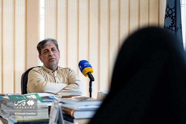 رضاخان اصلا تبار ایرانی نداشت | پسرش به دستههای عزاداری و مشهد میرفت اما ...