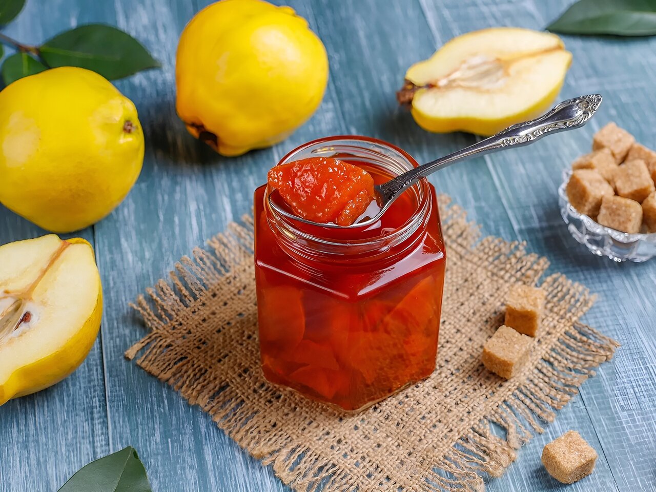 مربای به چگونه درست می‌شود ؟ ؛ راز قرمز شدن مربای به | برای یک کیلو مربای به چقدر آب لازم است ؟