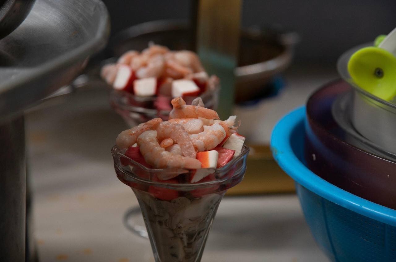 غذای فضانوردان چیست؟ | منوهای شگفت انگیز : بستنی که یخ ندارد و غذایی که از لوله بیرون می آید