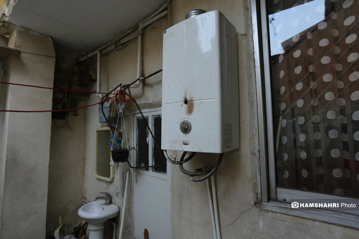 مانور سراسری مونواکسیدکربن و بازدید از منازل و اهدا و نصب دتکتور از سوی کارشناسان سازمان آتش نشانی