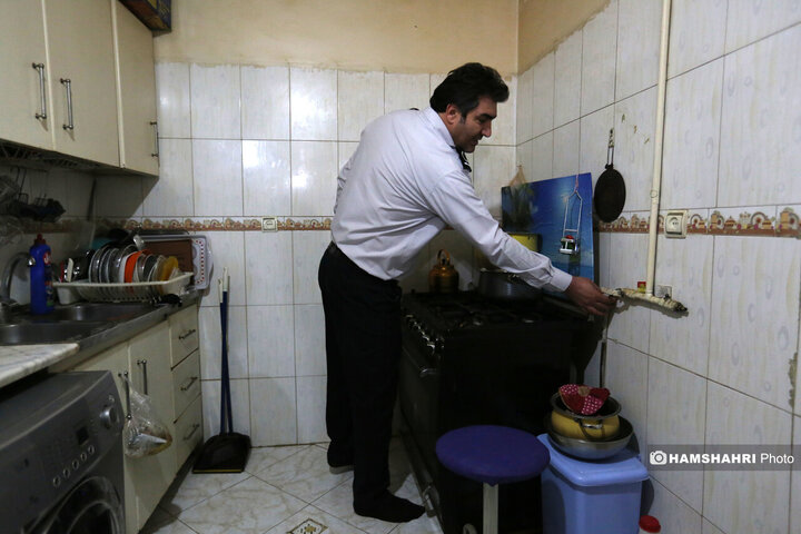 مانور سراسری مونواکسیدکربن و بازدید از منازل و اهدا و نصب دتکتور از سوی کارشناسان سازمان آتش نشانی