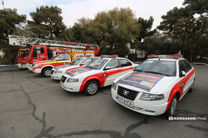 مانور سراسری مونواکسیدکربن و بازدید از منازل و اهدا و نصب دتکتور از سوی کارشناسان سازمان آتش نشانی