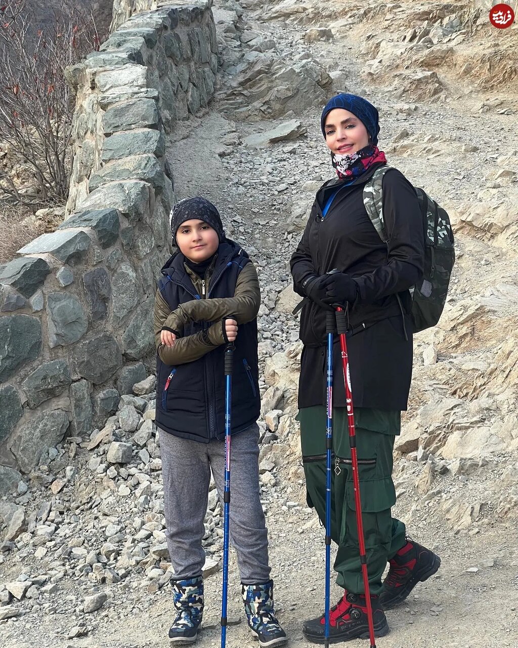 خانم بازیگر در حال کوهنوردی با پسرش؛ سال ۱۴۰۲ | تصاویر