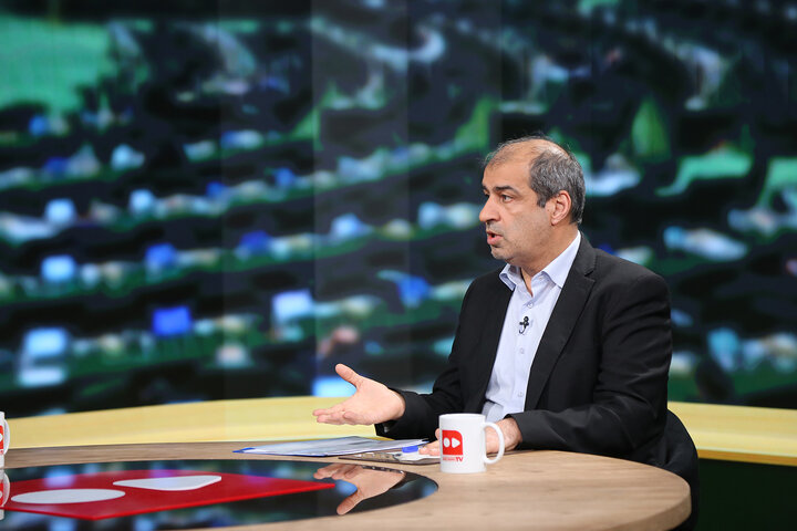 زیر پوست مجلس