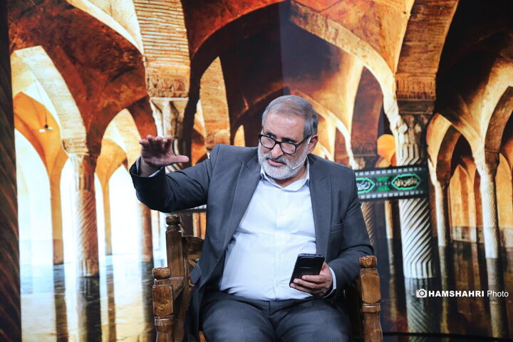 چارده؛ گفت و گو با شاعر  " علیرضا قزوه "